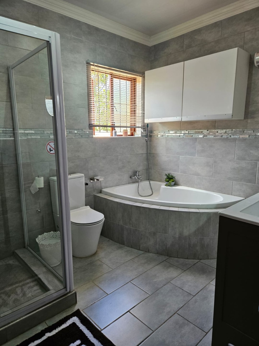 3 Bedroom Property for Sale in Hillcrest Northern Cape